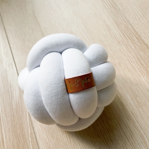 Juju & Jake Other - Juju & Jake knotted pillow ball toy in sz small